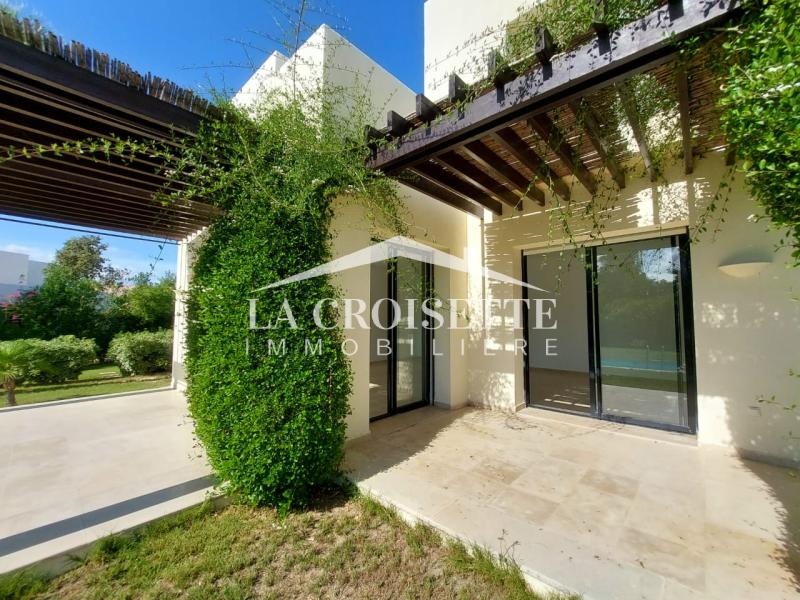 Villa S+3 avec piscine à Gammarth